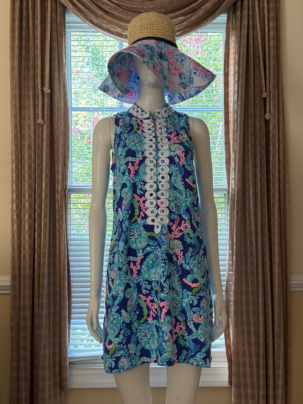 Lilly Pulitzer Size 4 Shift Dress & Sun Hat 2 Piece Resort Bundle